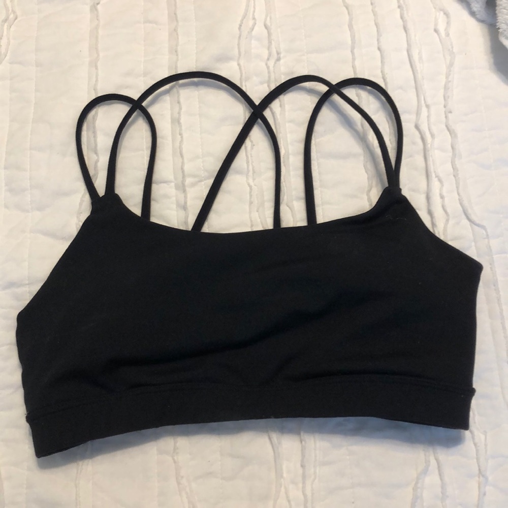 Gap Fit Multi-strap sports bra